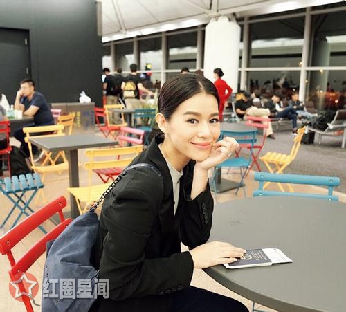 胡杏儿怀孕变身吃货 胡杏儿晒比基尼照火辣身材上镜