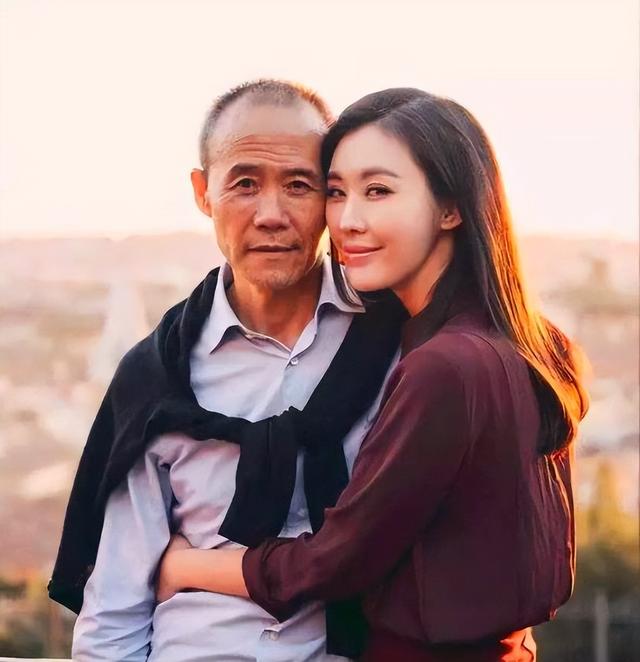 曾有四段短暂的婚姻史（7对老夫少妻有人一见钟情）(44)