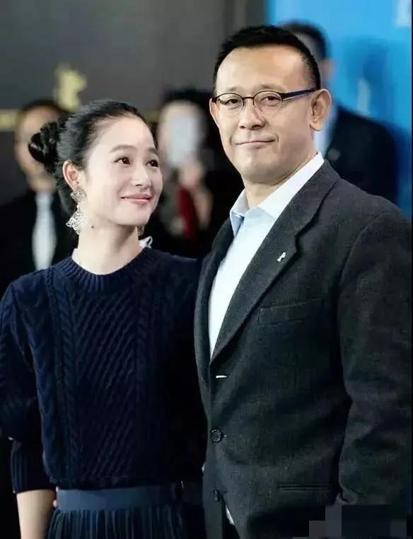 曾有四段短暂的婚姻史（7对老夫少妻有人一见钟情）(64)