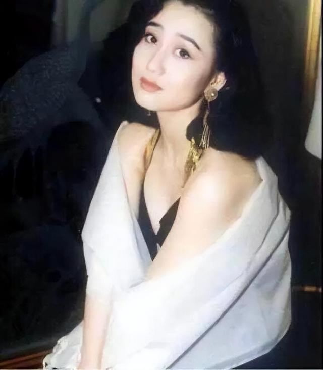 李连杰利智真实现状 才明白当年李连杰宁愿抛妻弃子(37)