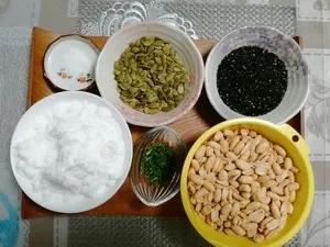 在家中如何制作花生糖（手把手教你在家制作花生糖）(2)