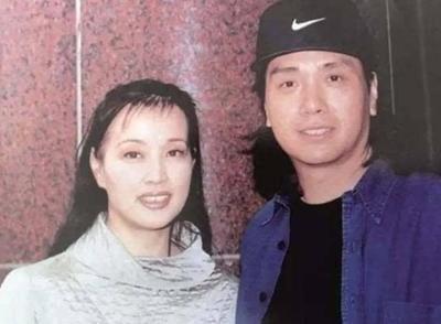 刘晓庆现在有几段婚姻（爱过7个男人4段婚史）(33)