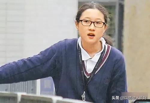 成龙私生女事件怎么回事（成龙被曝与空姐亲密合影）(35)