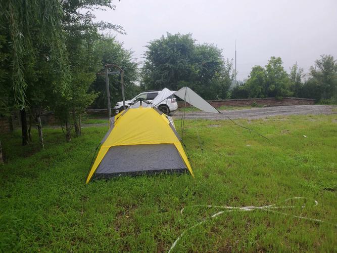 雨天露营帐篷怎么搭建（户外露营常识帐篷搭建方法）