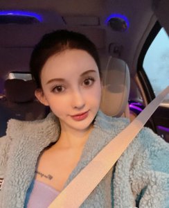 ​吴亦凡女友林西娅的照片（吴亦凡历届女友遭扒）