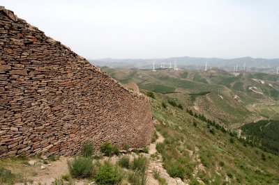 ​长城的外观结构介绍（介绍万里长城的建筑构件）