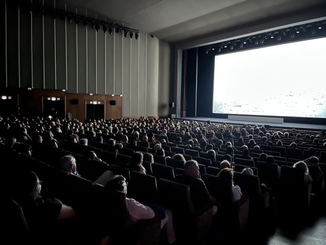 万玛才旦导演作品《雪豹》威尼斯国际电影节首映