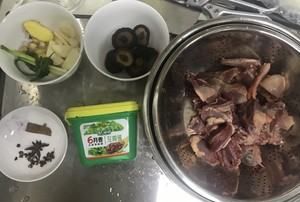 鸽子肉怎么炒的做法,炒鸽子肉怎么炒好吃图2