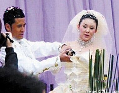 黄征的老婆是谁？