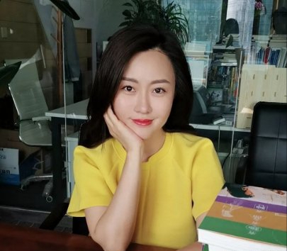 潘长江女儿潘阳30岁嫁给石磊成为总裁夫人，如今过得怎么样？