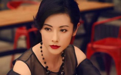 ​杨明娜个人资料简介（妖系美人杨明娜陷出轨疑云）