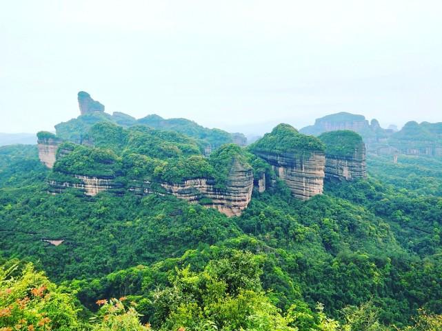 3、八步区红花岩风景名胜区