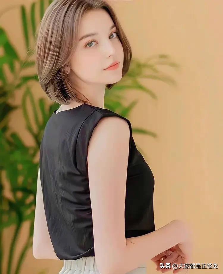 【ins推荐】爆红全网的天使级战斗民族自然美女Angelina Danilova