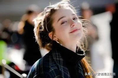 【ins推荐】爆红全网的天使级战斗民族自然美女Angelina Danilova