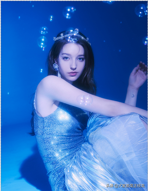 【ins推荐】爆红全网的天使级战斗民族自然美女Angelina Danilova