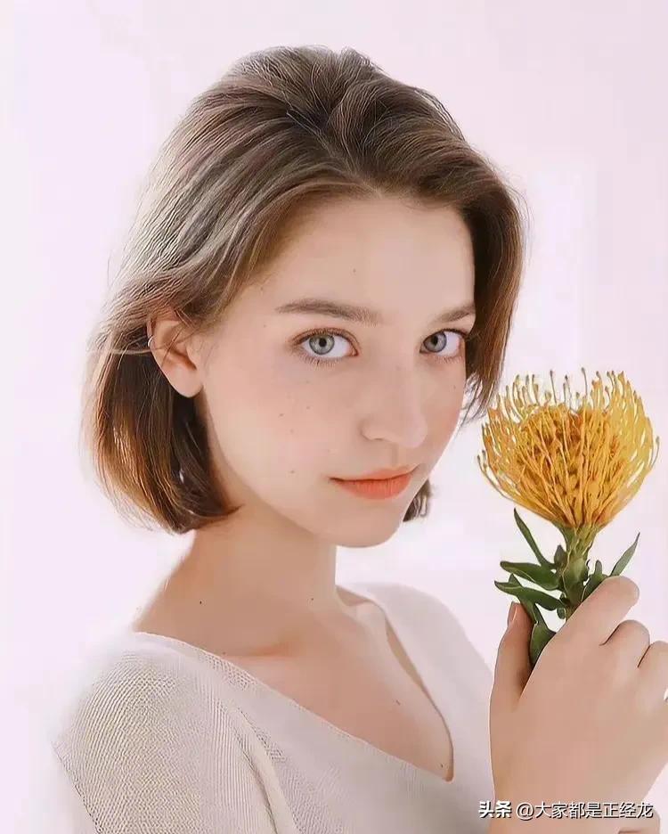 【ins推荐】爆红全网的天使级战斗民族自然美女Angelina Danilova