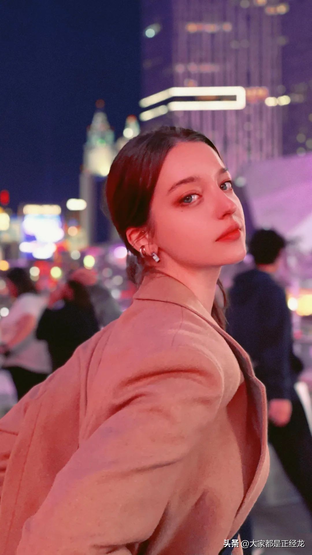 【ins推荐】爆红全网的天使级战斗民族自然美女Angelina Danilova