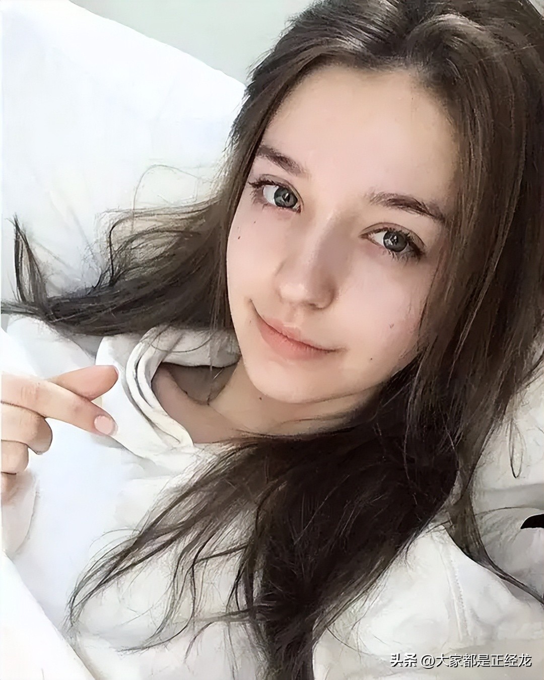 【ins推荐】爆红全网的天使级战斗民族自然美女Angelina Danilova