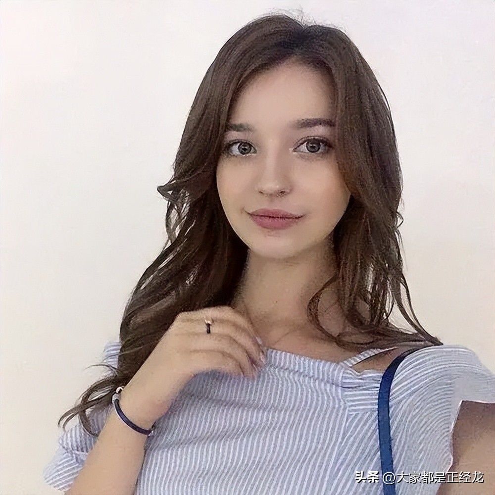 【ins推荐】爆红全网的天使级战斗民族自然美女Angelina Danilova