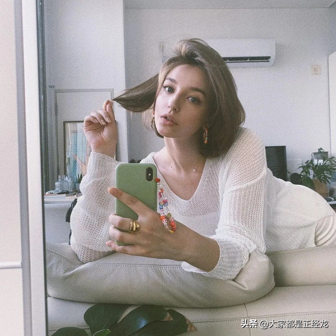 【ins推荐】爆红全网的天使级战斗民族自然美女Angelina Danilova