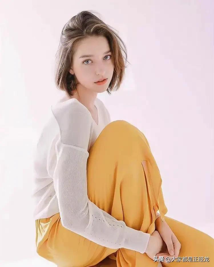 【ins推荐】爆红全网的天使级战斗民族自然美女Angelina Danilova