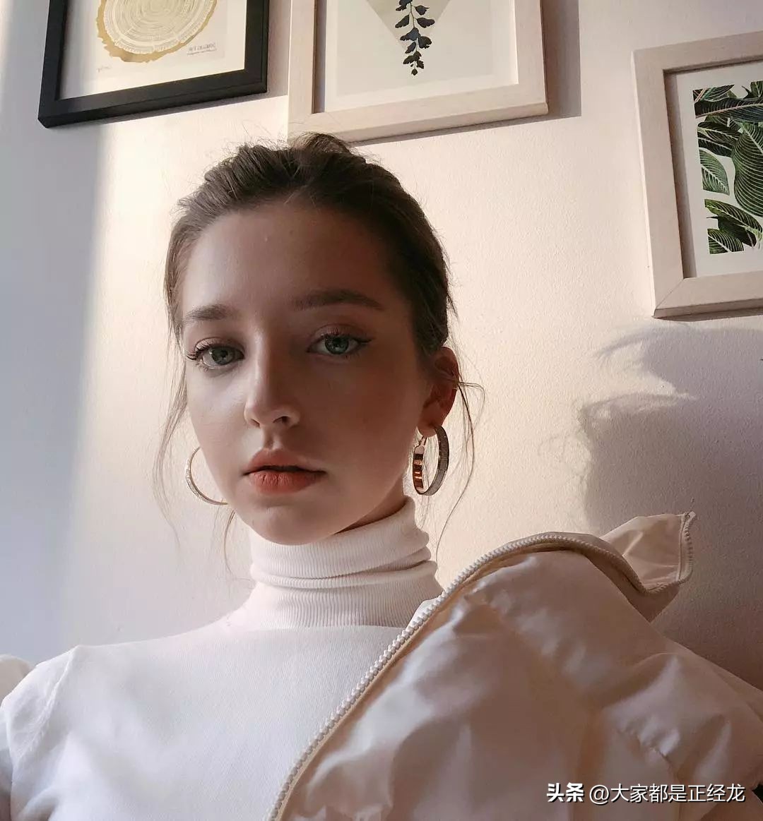 【ins推荐】爆红全网的天使级战斗民族自然美女Angelina Danilova