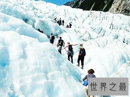 全球十大冰川旅游地，有可以露营的巴尔托洛冰川