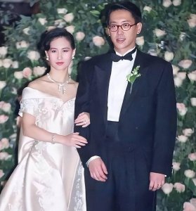 ​何超琼和许晋亨离婚了吗？(离婚23年)