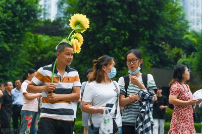 ​高考学校门口 高考门口图片欣赏