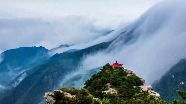 旅游中国十大名山排行：武夷山上榜，泰山居榜首  2