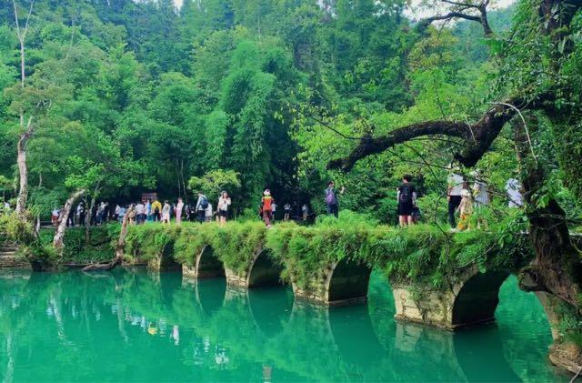 旅游贵州十大代表性景点介绍 贵州最值得前往的景区排行榜  2