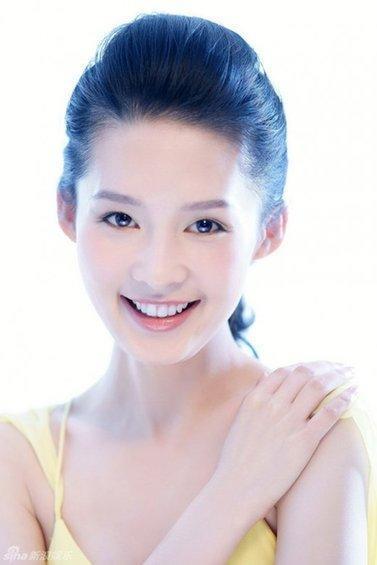 林允儿周冬雨杨紫李沁 颜值爆表90后女明星一览