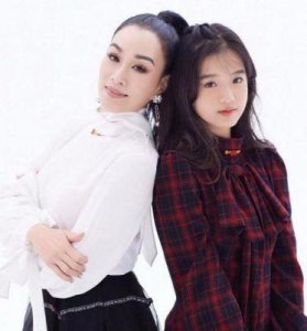 ​乘风破浪的姐姐钟丽缇，三个女儿都有明星相！大女儿甜美小女儿可爱